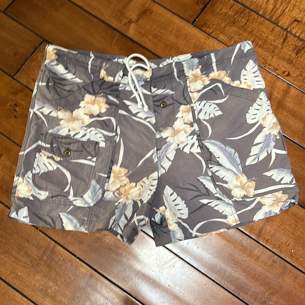 Men’s tropical print, bathing suit size large Tommy Bahama